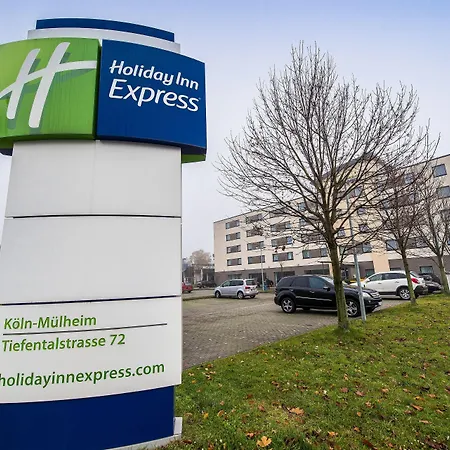 Holiday Inn Express Cologne Muelheim By Ihg-3